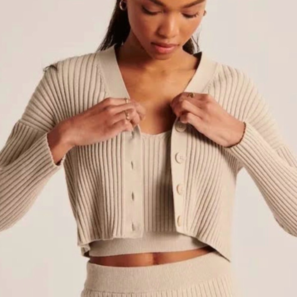 Abercrombie Beige Cardigan Set, Size Medium